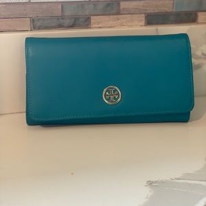 Tory Burch Robinson Envelope Wallet